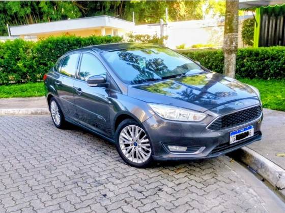FORD FOCUS 2.0 SE PLUS FASTBACK 16V FLEX 4P POWERSHIFT